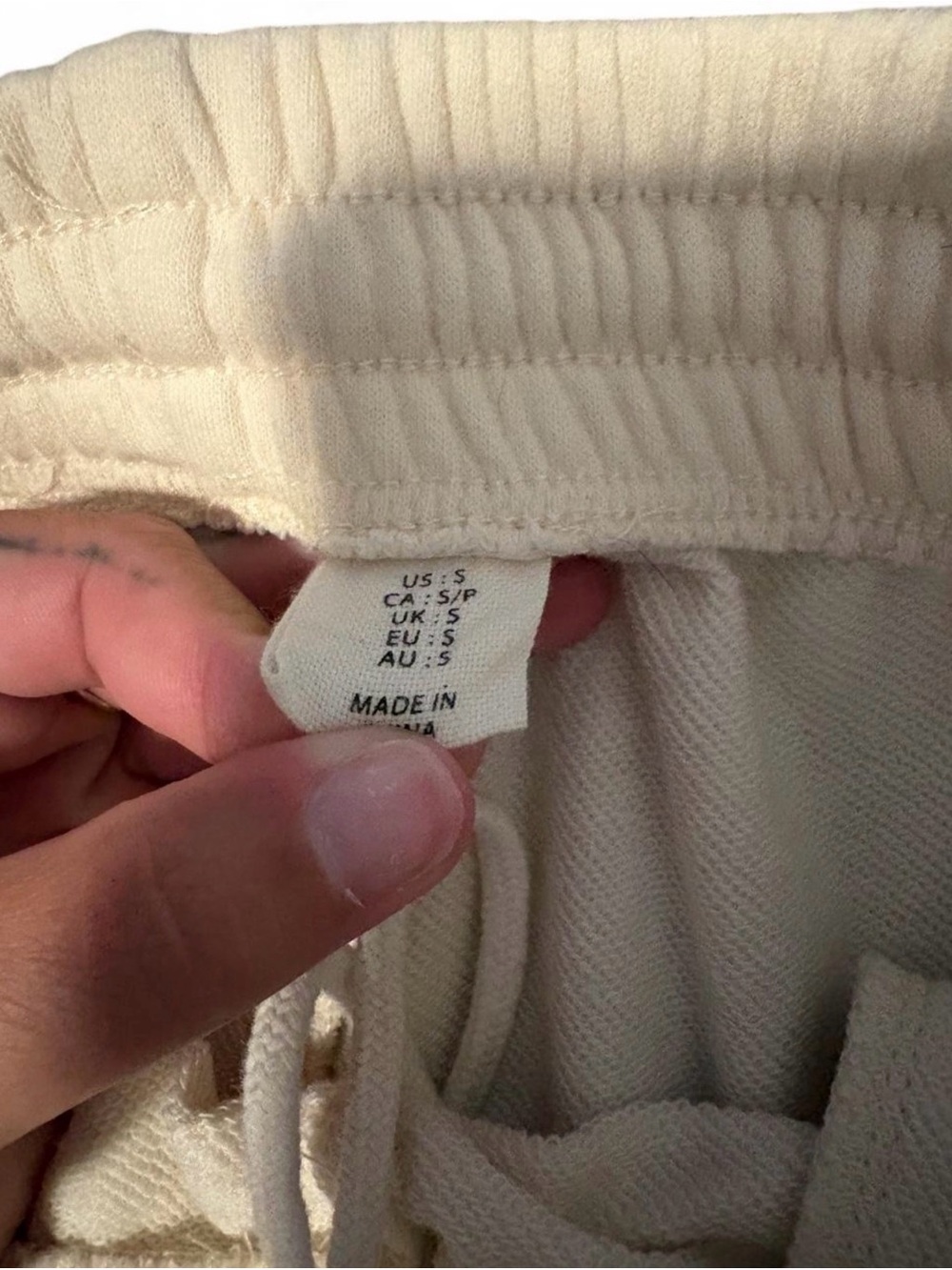 Women’s Cream Elastic-Waist Jogger Pants - Picture 3 of 6